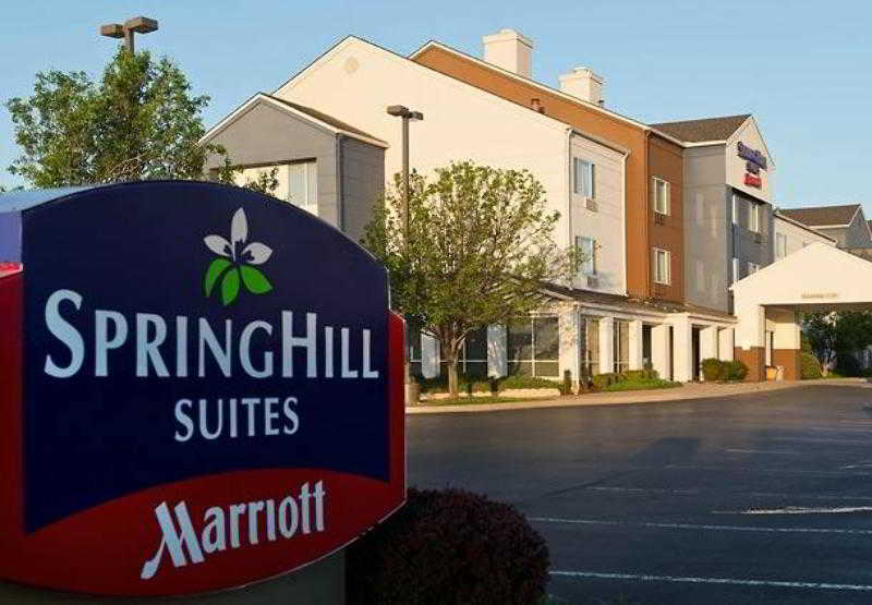 Springhill Suites By Marriott Лотон Экстерьер фото
